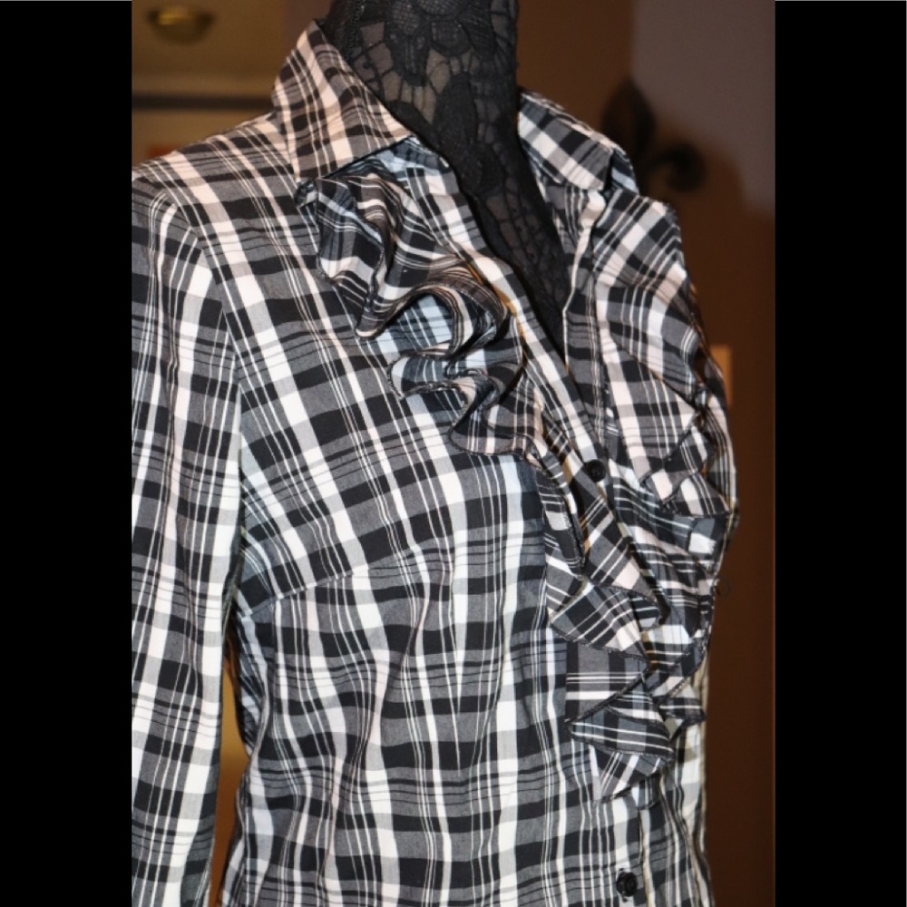 SPENSE BLACK AND WHITE PLAID RUFFLED BLOUSE